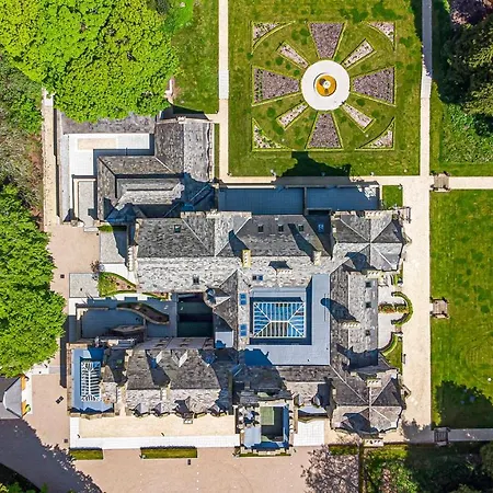 Rowley House At Stone Cross Mansion