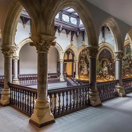 Rowley House At Stone Cross Mansion *