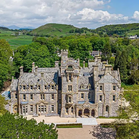 Rowley House At Stone Cross Mansion
