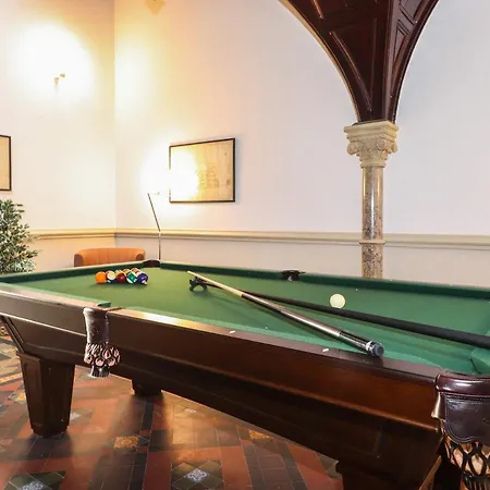 別荘 Rowley House At Stone Cross Mansion ウルバーストン