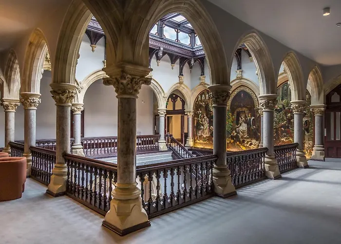 Rowley House At Stone Cross Mansion *