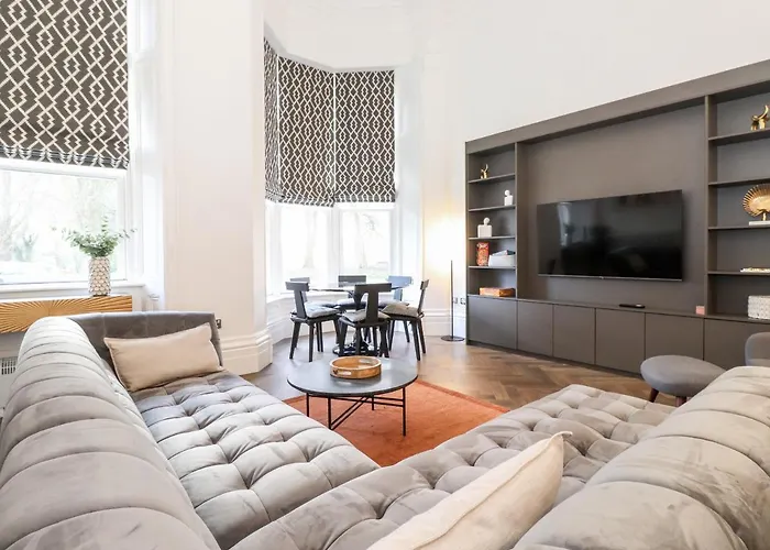 Rowley House At Stone Cross Mansion *